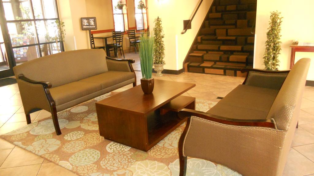 La Casa Inn & Suites-Middleboro Eksteriør bilde