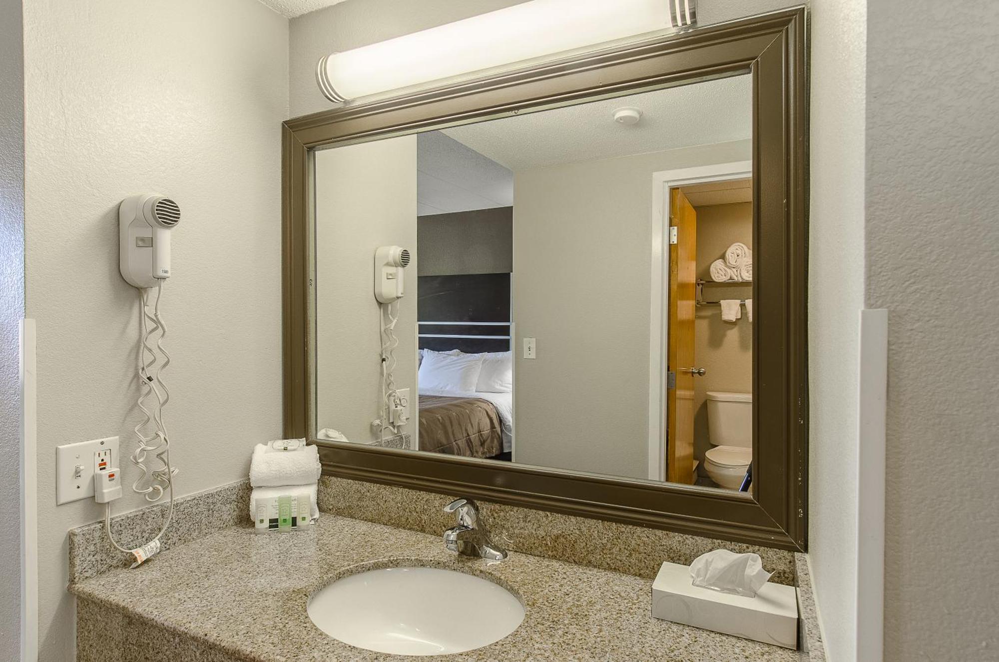 La Casa Inn & Suites-Middleboro Eksteriør bilde
