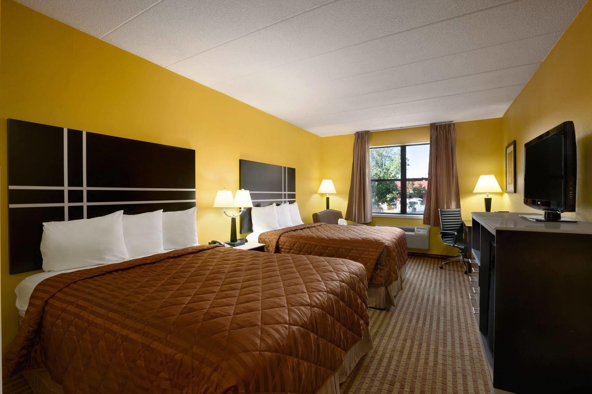 La Casa Inn & Suites-Middleboro Eksteriør bilde