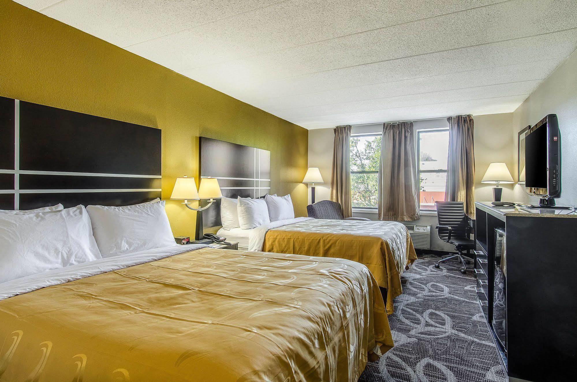 La Casa Inn & Suites-Middleboro Eksteriør bilde